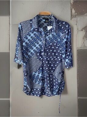 NWT Women's Navy & Light Blue Geometric Short-Sleeve Blouse